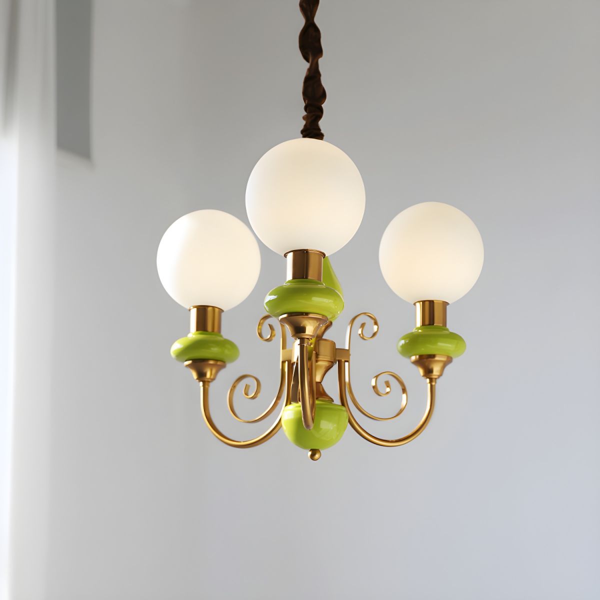 Chandelier Onyx Moderne – Luminaire Élégant en Métal et Verre pour Salon et Salle à Manger