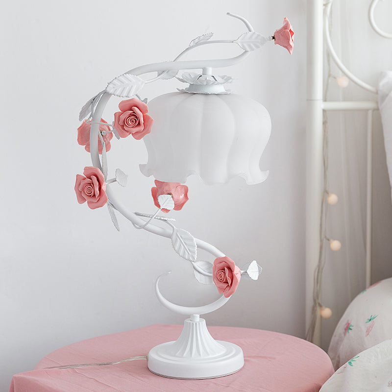 Lampe RoseGlo - Lampe Rose Élégante et Stylée avec Abat-jour en Verre, Éclairage Doux et Romantique