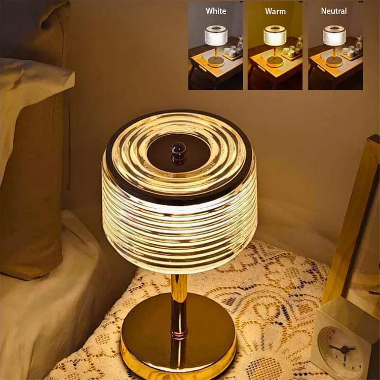Lampe de Table en Or avec Abat-jour Multicouche – Élégance Moderne pour Salon et Bureau