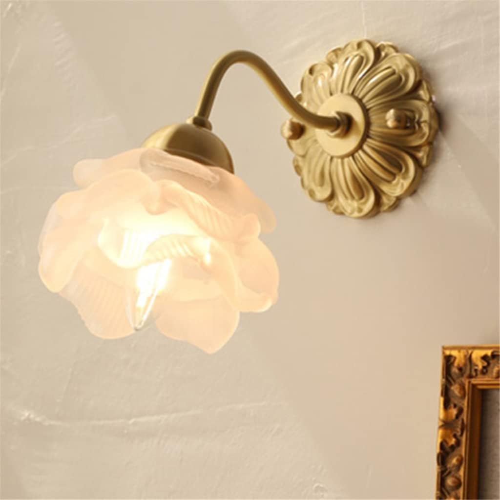 Lampe murale vintage en cuivre et verre – Pétales de fleurs délicats