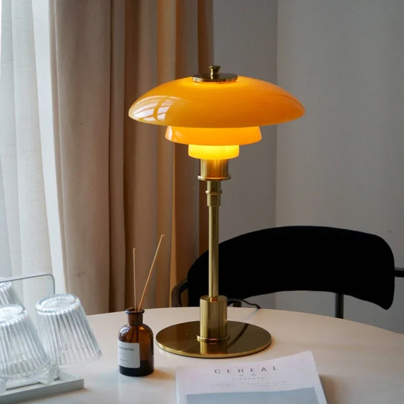 Lampe de Table Fjord – Élégance Scandinave en Verre et Métal pour Salon et Chambre