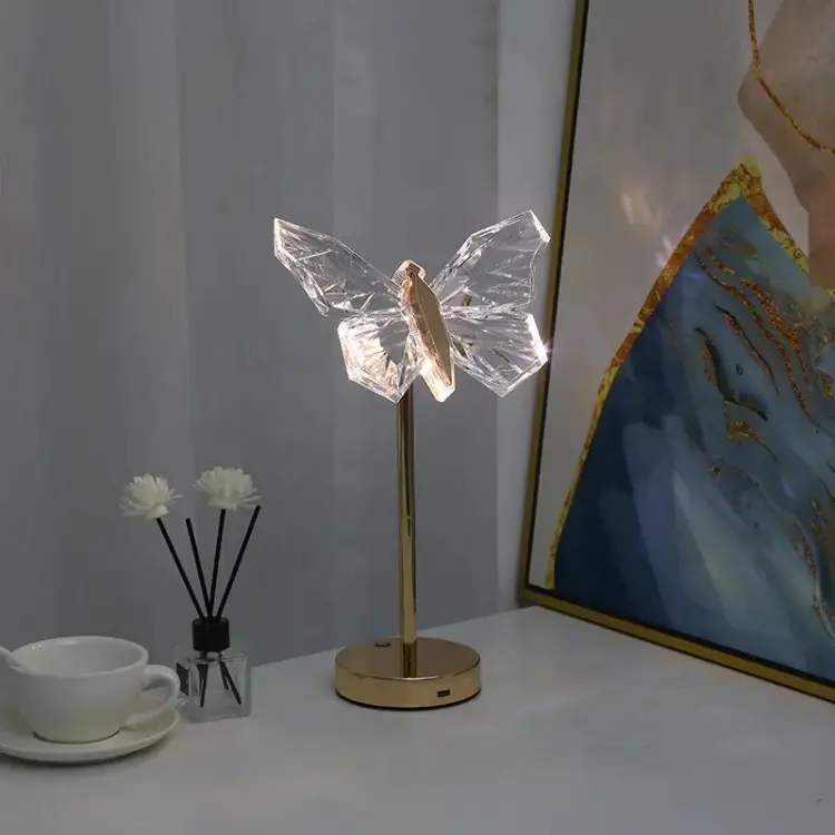 Lampe de Table Papillon Cristal – Éclairage Élégant et Charmant