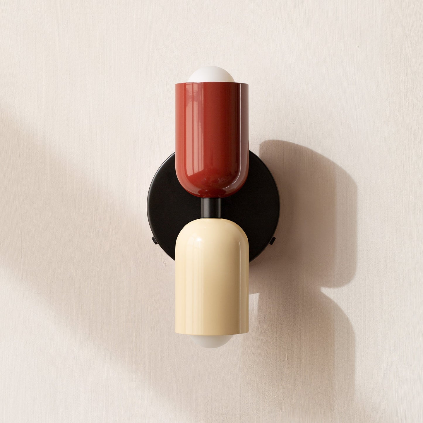 Éclairage mural moderne avec 2 ampoules – Design directionnel, disponible en plusieurs couleurs