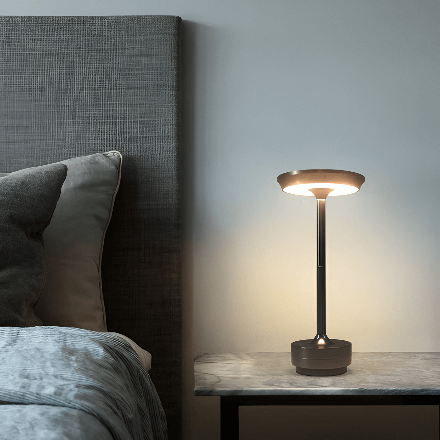 Lampe AmbiGlow - Éclairage Sans Fil Rechargeable, Ambiance Élégante et Moderne pour Intérieur et Extérieur