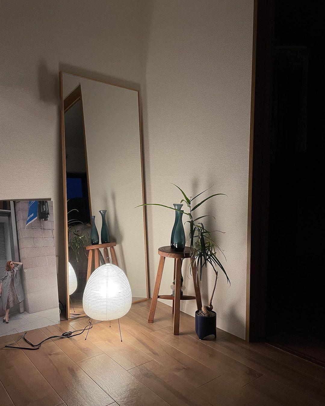Lampe de Table Akari – Design Inspiré du Japon avec Papier de Murier et Métal