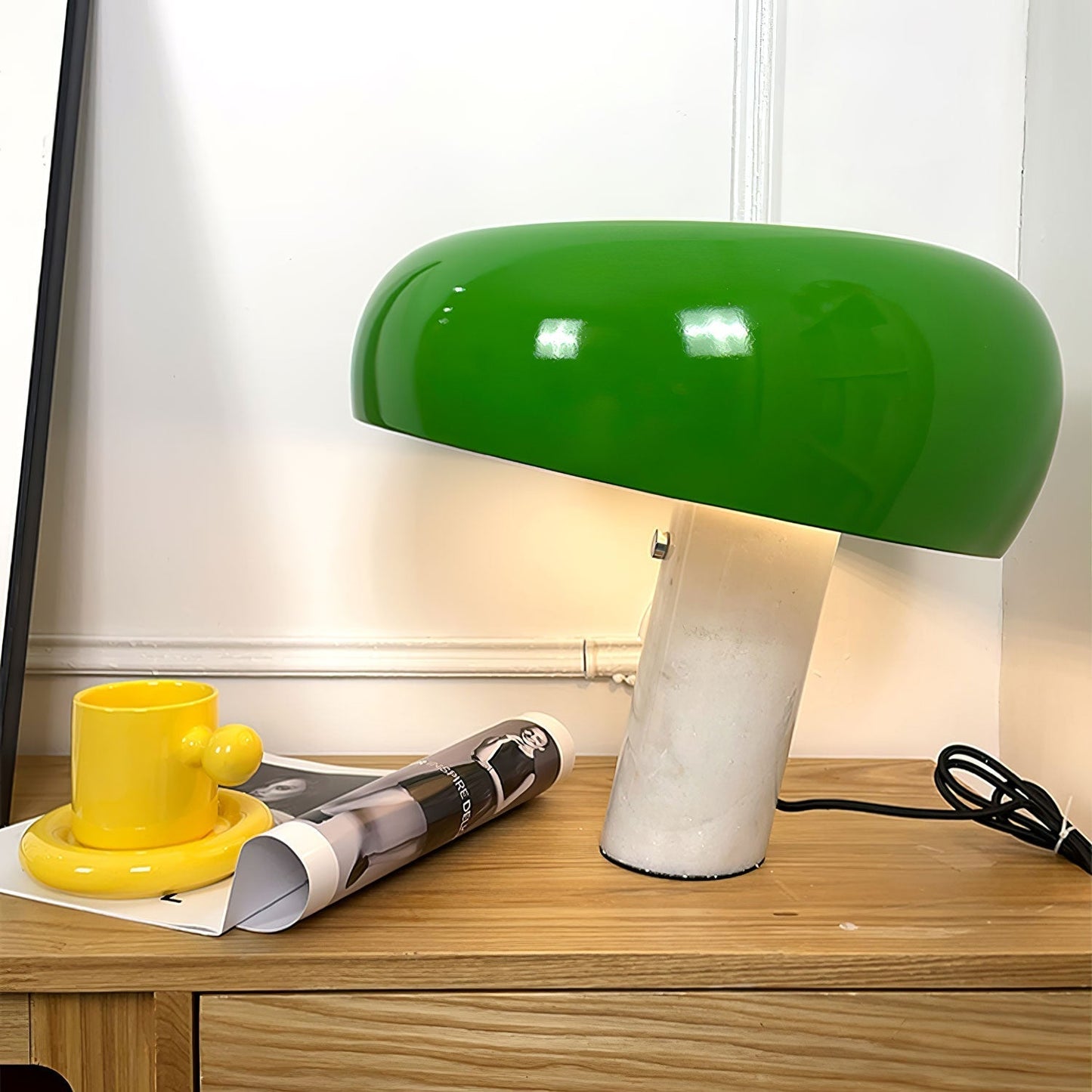 Lampe de Table Art Marble - Élégante en Marbre de Carrare et Métal avec LED