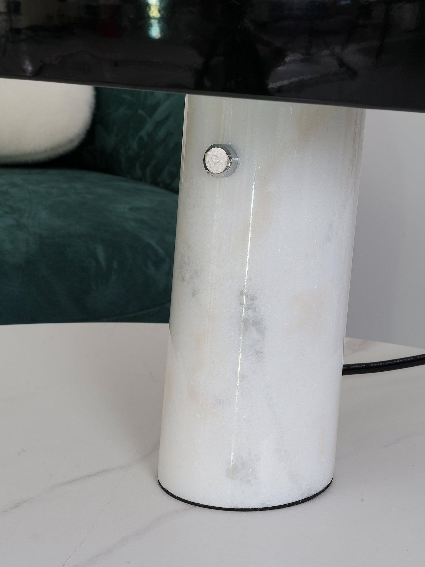 Lampe de Table Art Marble - Élégante en Marbre de Carrare et Métal avec LED