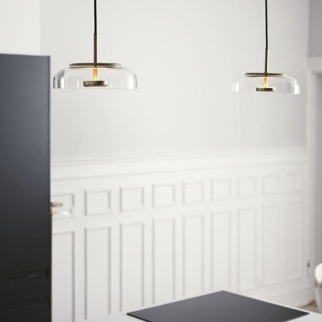 Suspension LED Solaire – Éclairage Moderne en Laiton et Verre pour Intérieur Élégant