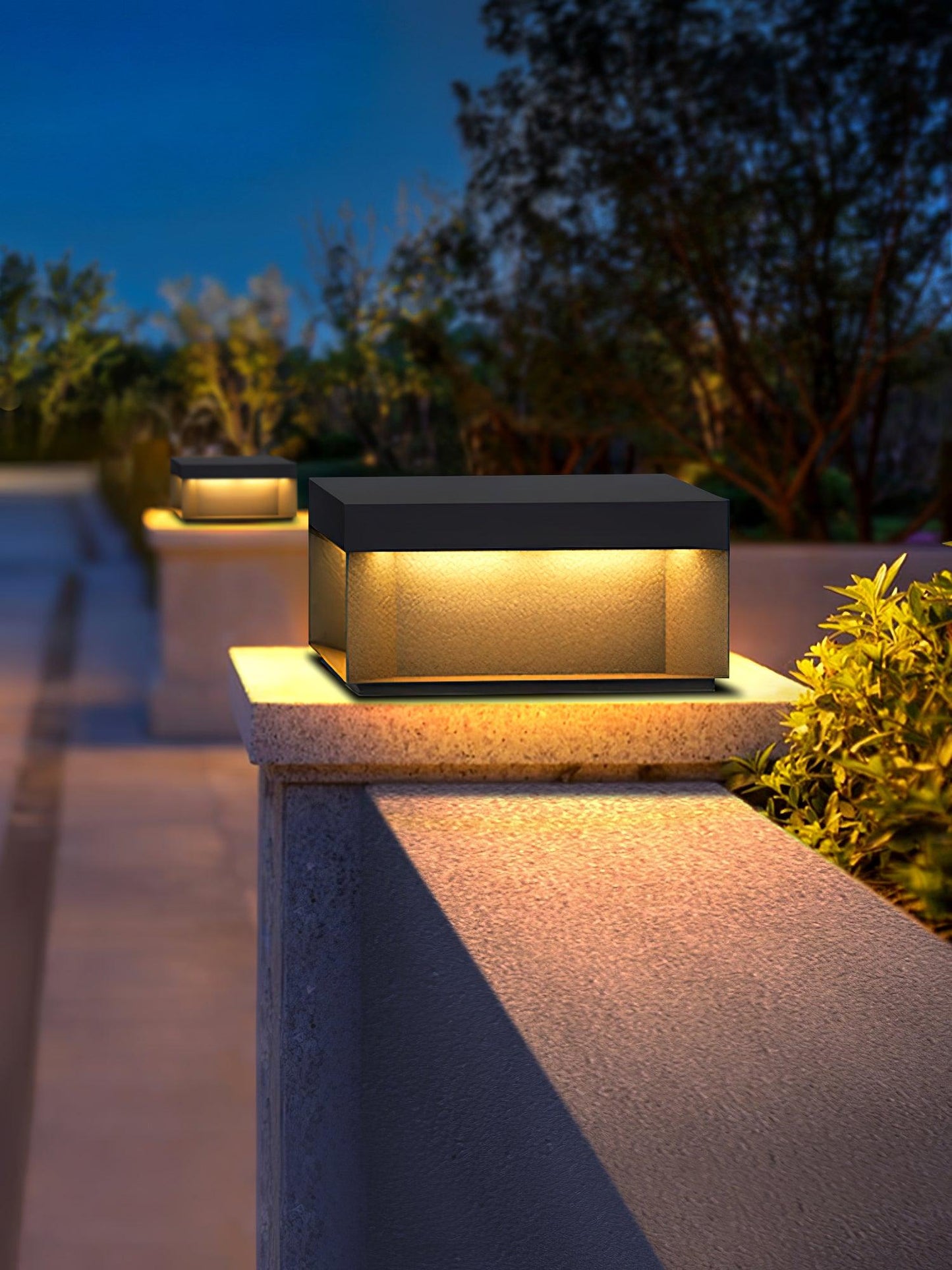 Lampe de Colonne Solaire Extérieure - Éclairage Résistant aux Intempéries avec LED