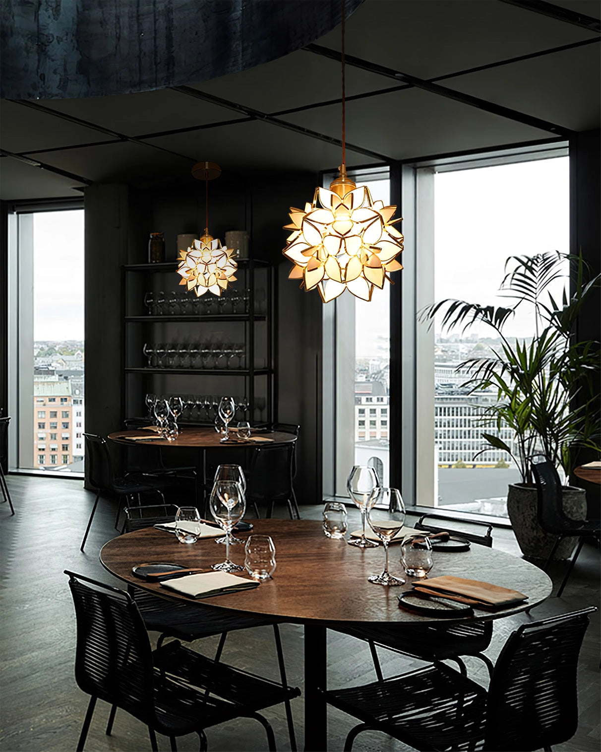 Suspension Capiz en Coquillage - Élégante Lampe en Métal et Verre pour Salon et Salle à Manger