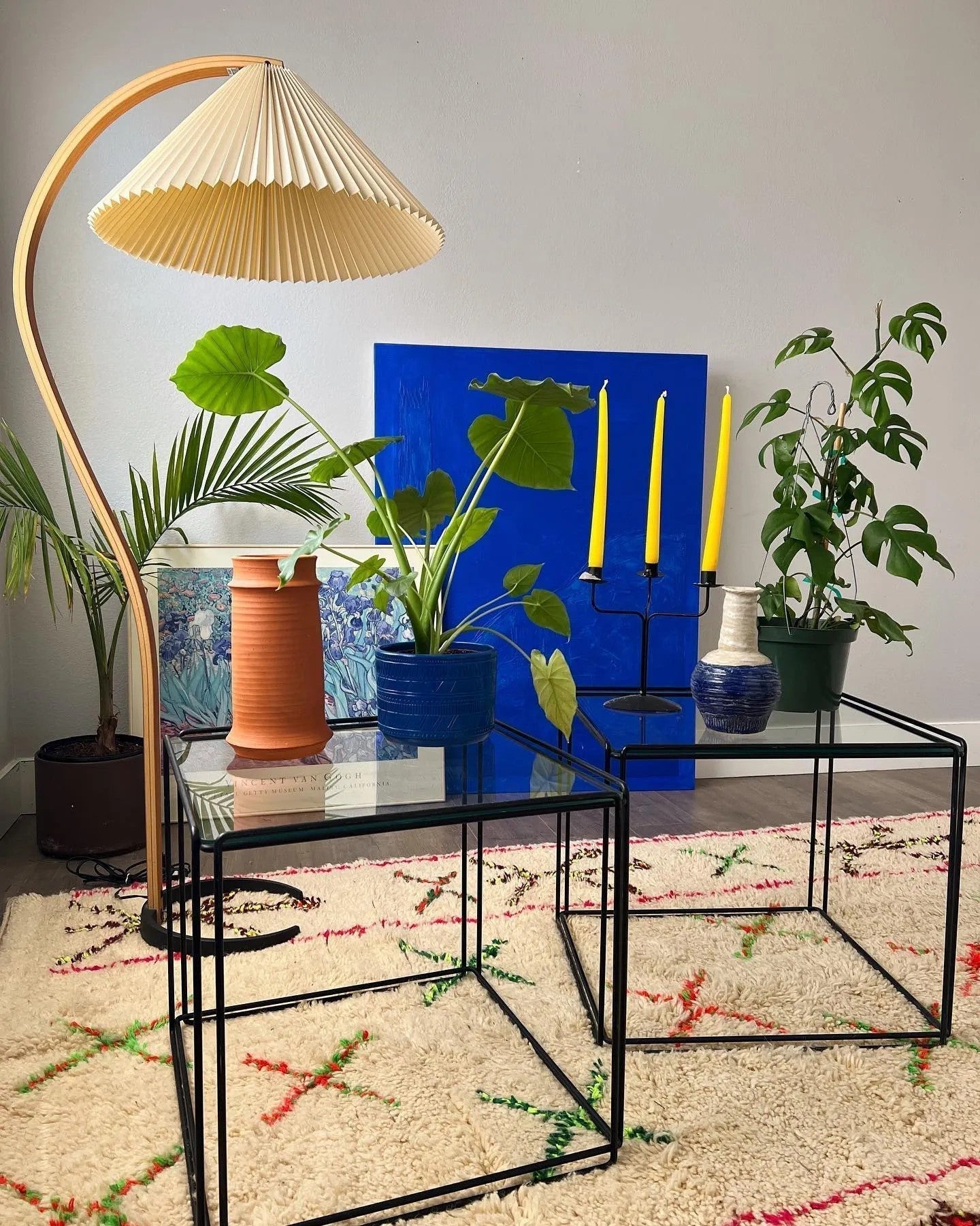 Lampe sur Pied Caprani – Design Scandinave 70’s avec Base en Bois et Métal
