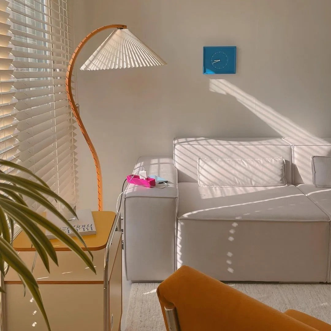 Lampe sur Pied Caprani – Design Scandinave 70’s avec Base en Bois et Métal