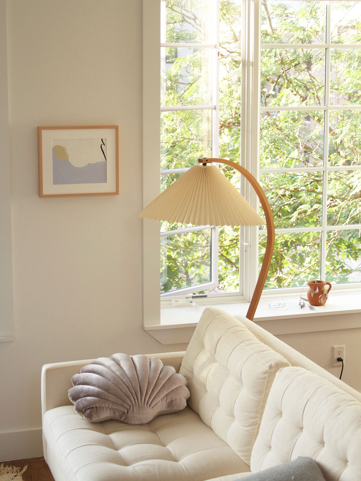 Lampe sur Pied Caprani – Design Scandinave 70’s avec Base en Bois et Métal