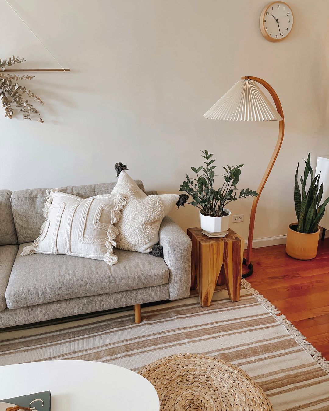 Lampe sur Pied Caprani – Design Scandinave 70’s avec Base en Bois et Métal