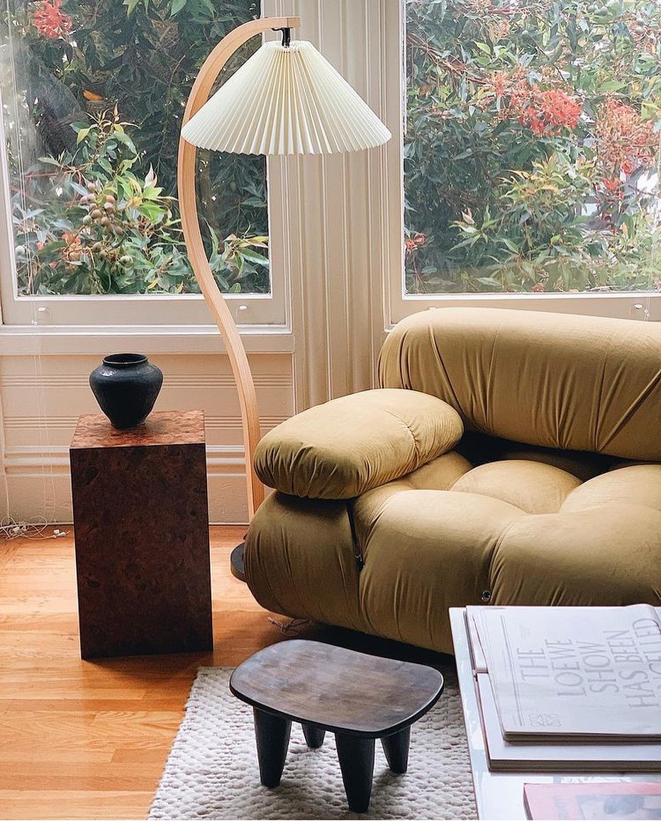 Lampe sur Pied Caprani – Design Scandinave 70’s avec Base en Bois et Métal
