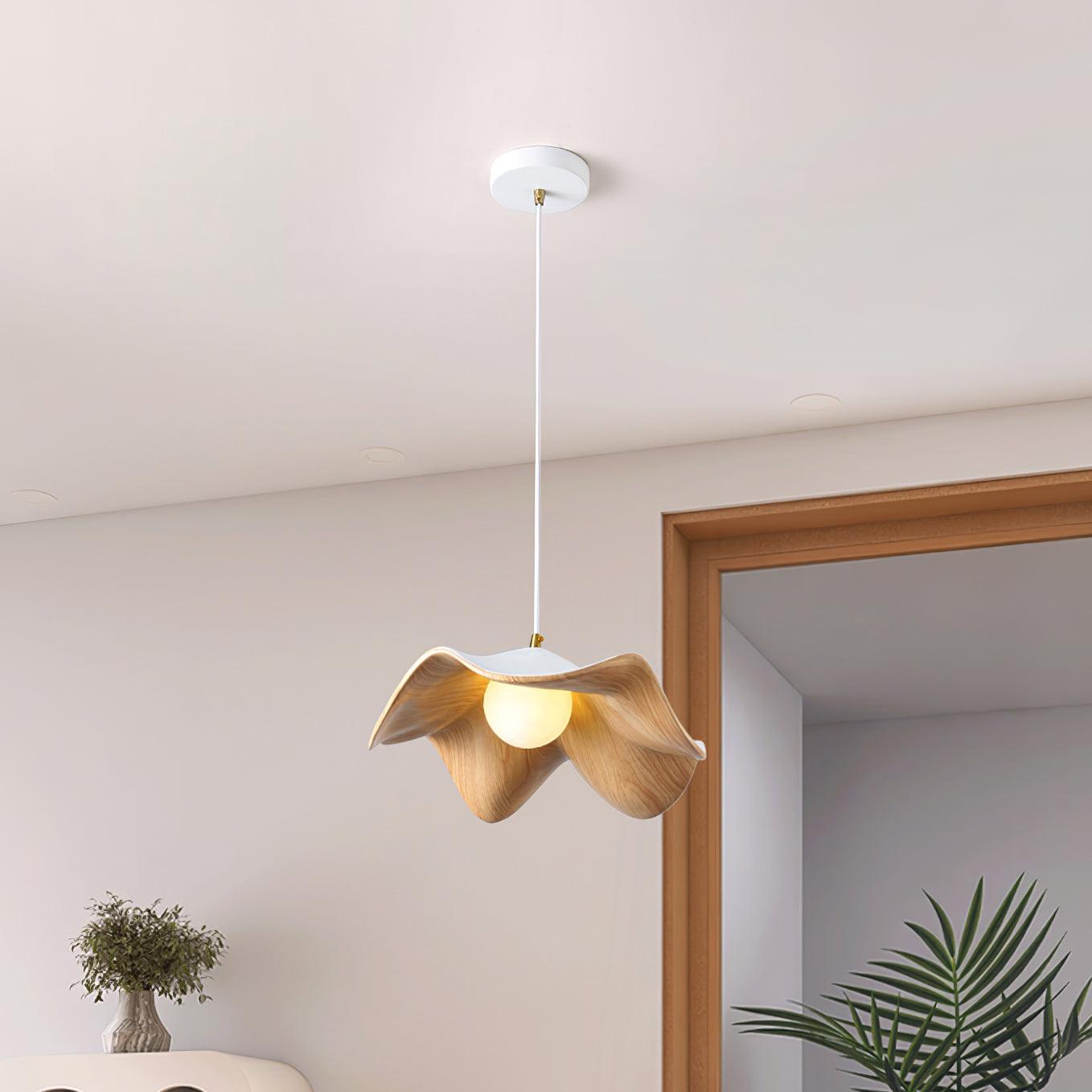 Suspension Casia Unique – Design Lotus avec Finition en Métal et Résine