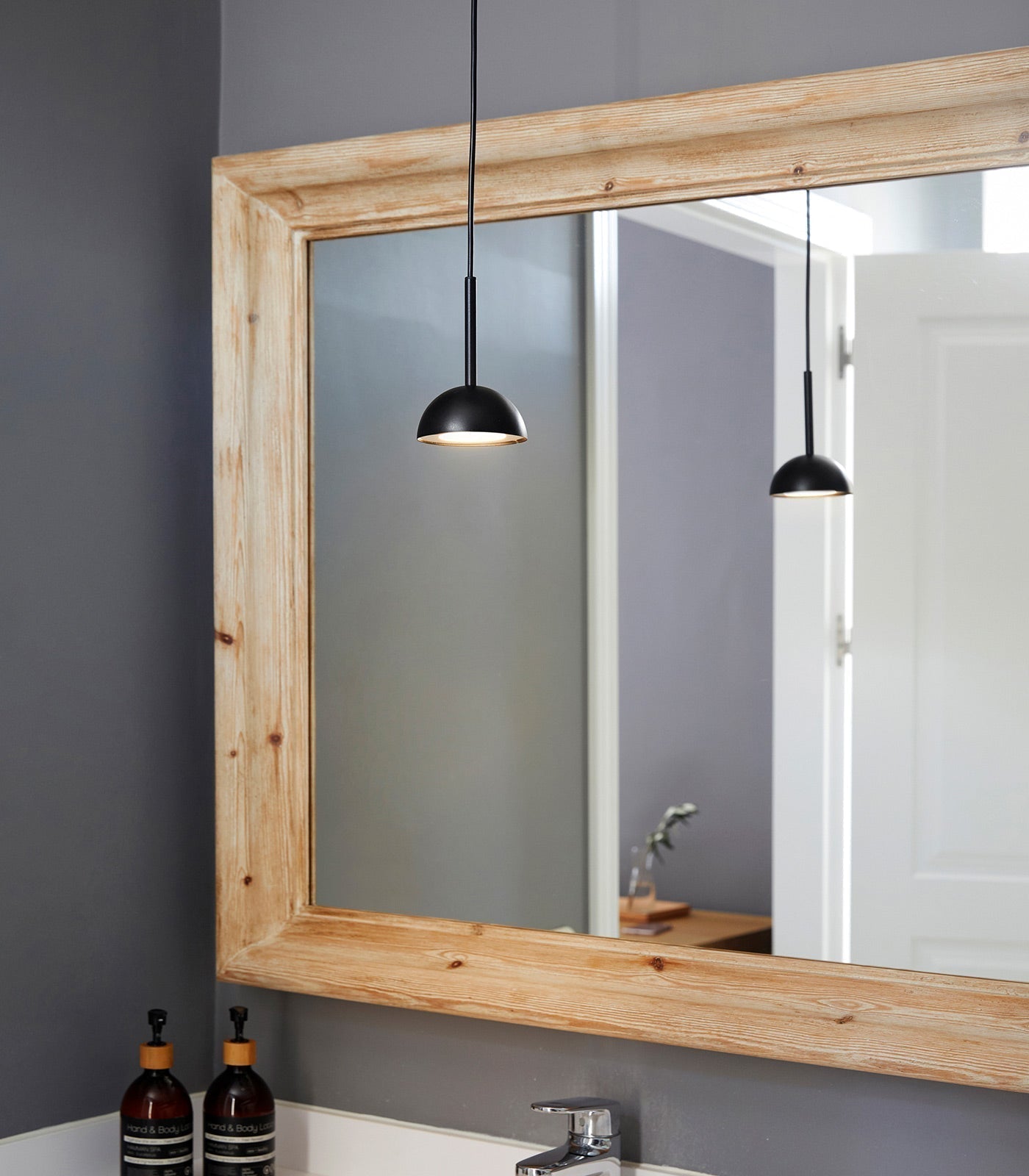 Suspension Cupolina - Lampe Moderne en Métal avec LED Intégrée