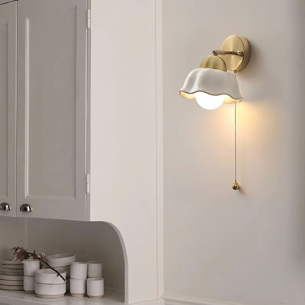 Lampe Murale Fleur Blanche Rétro Française - Éclairage Élégant
