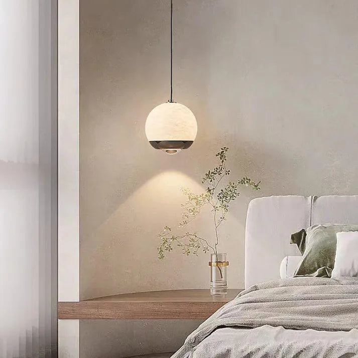 Suspension Globale en Alabastre avec Socle en Marbre - Design Nordique Élégant
