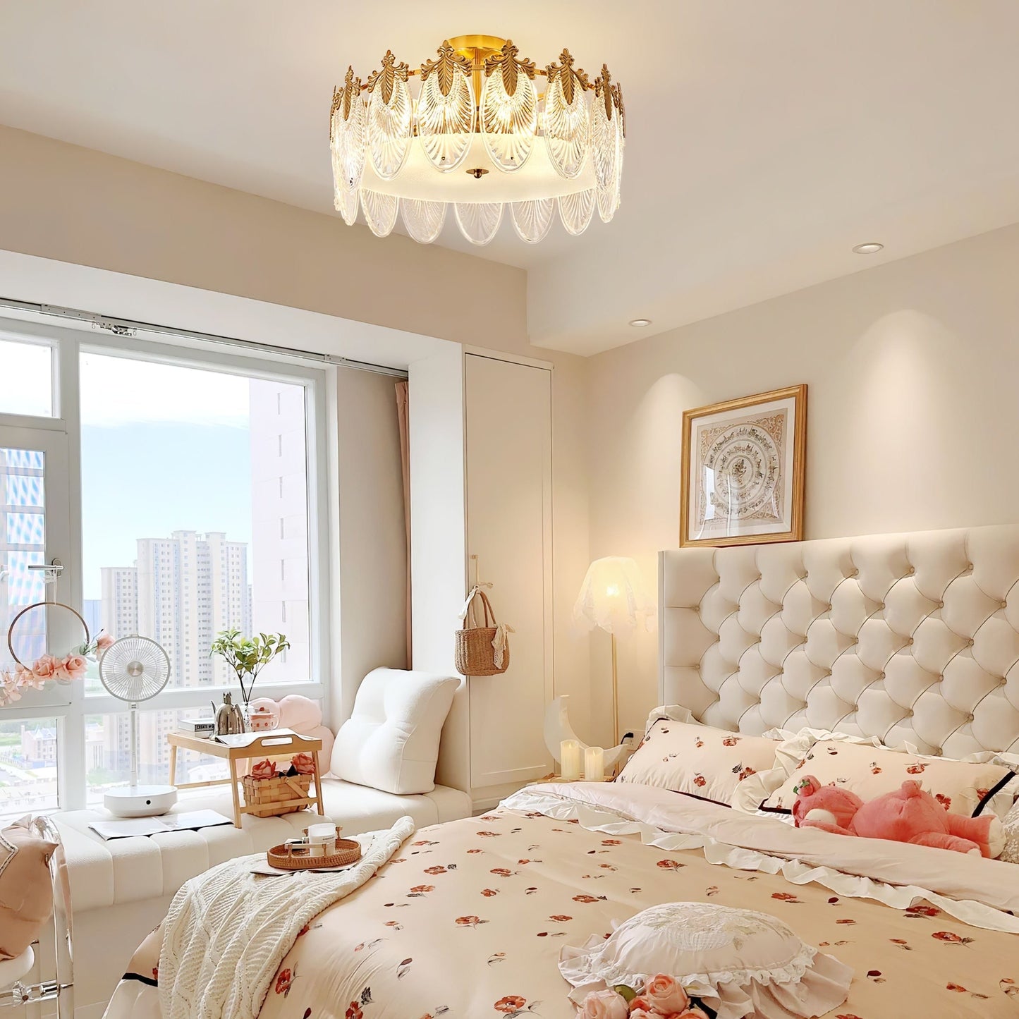 Chandelier Rond en Verre avec Motif Décoratif - Lampe Suspendue Élégante