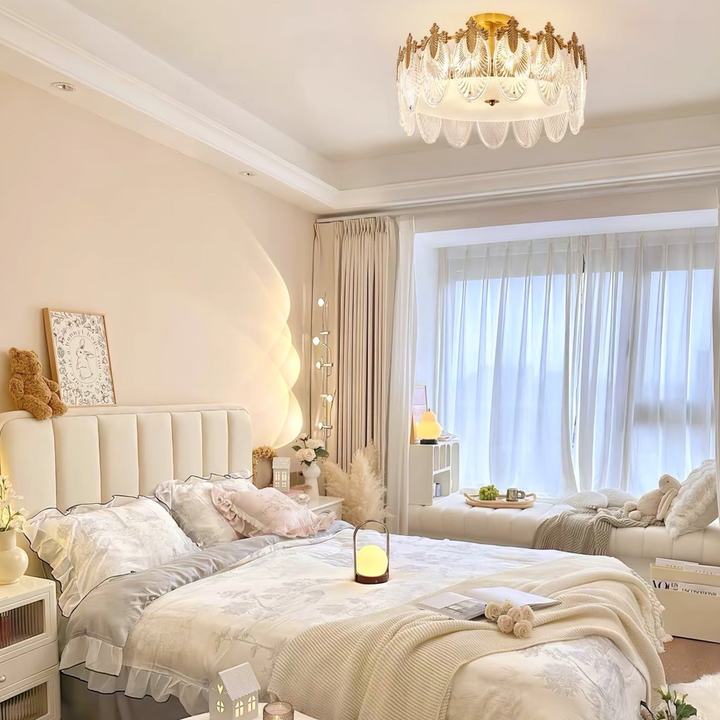 Chandelier Rond en Verre avec Motif Décoratif - Lampe Suspendue Élégante