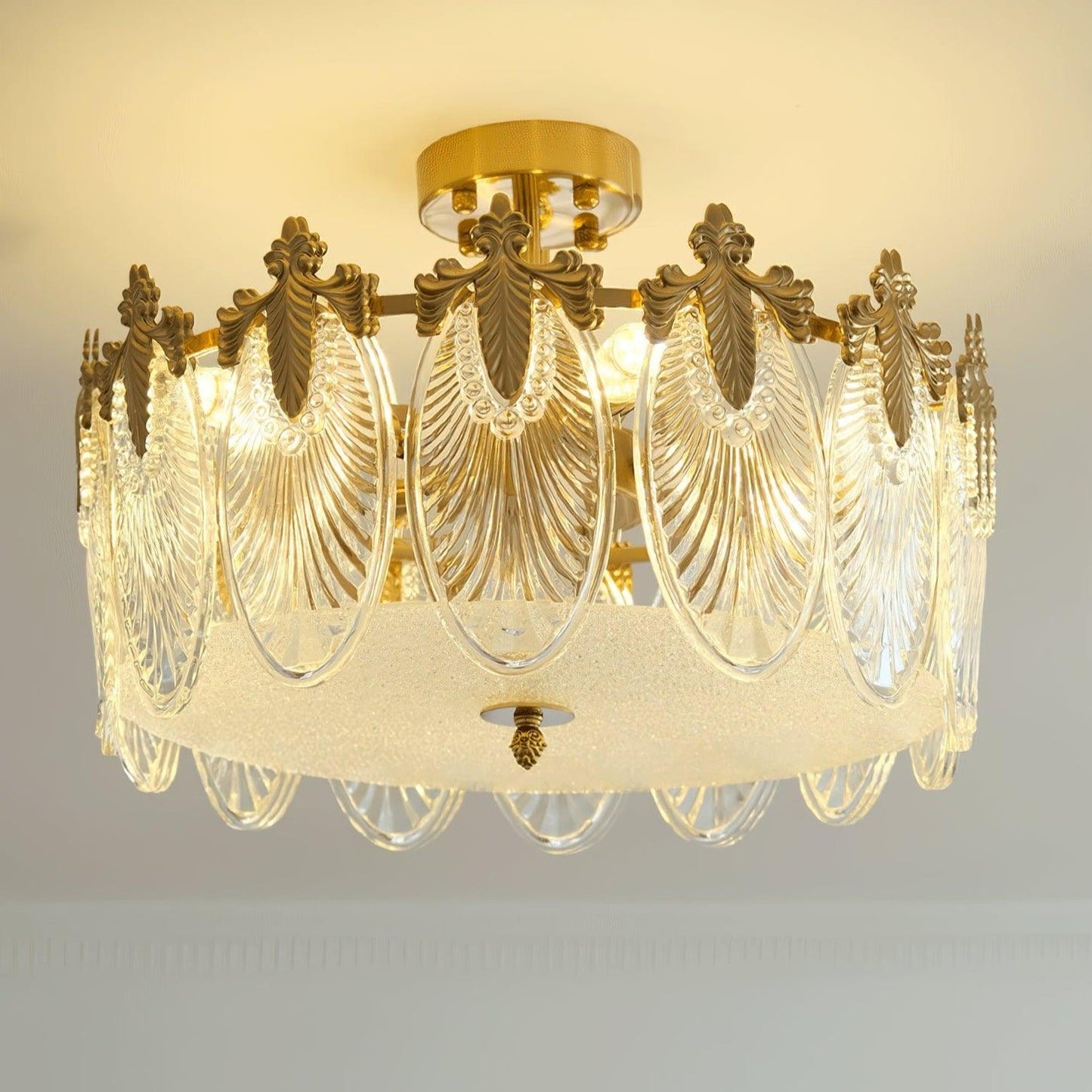 Chandelier Rond en Verre avec Motif Décoratif - Lampe Suspendue Élégante