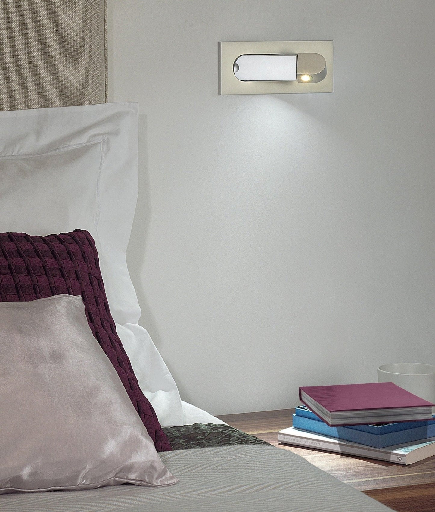 Lampe LED de Lecture Moderne – Lampe de Chevet Réglable pour Lit avec Lumière Douce