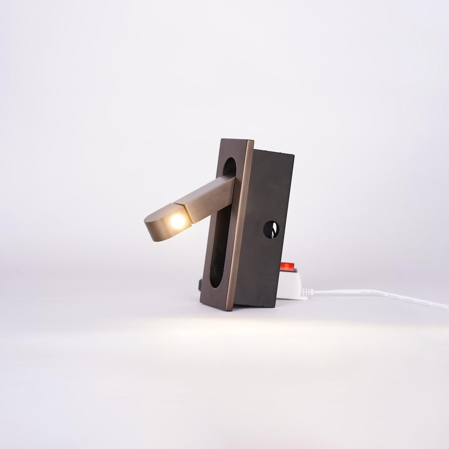 Lampe LED de Lecture Moderne – Lampe de Chevet Réglable pour Lit avec Lumière Douce