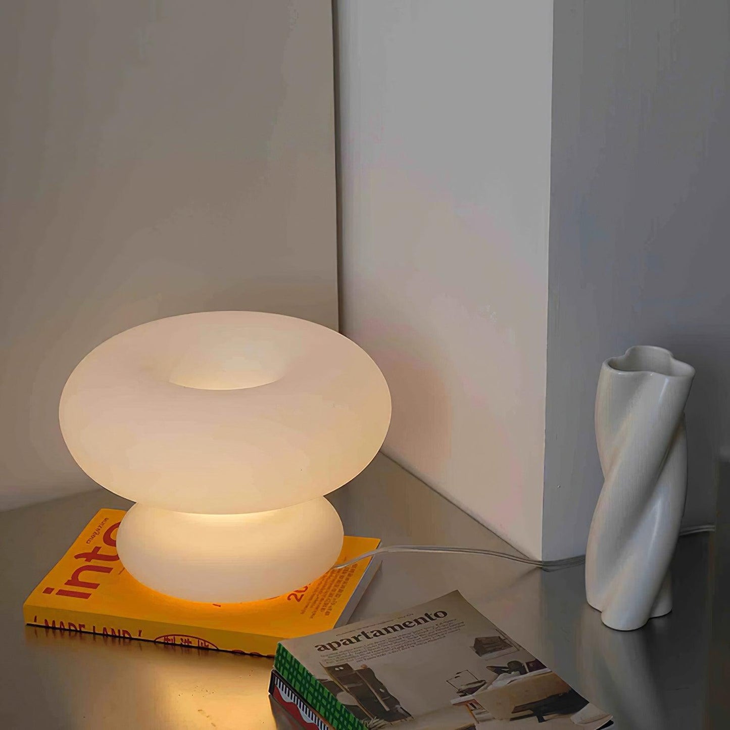 Lampe de Table Donut – Design Unique et Éclairage Doux pour une Ambiance Accueillante