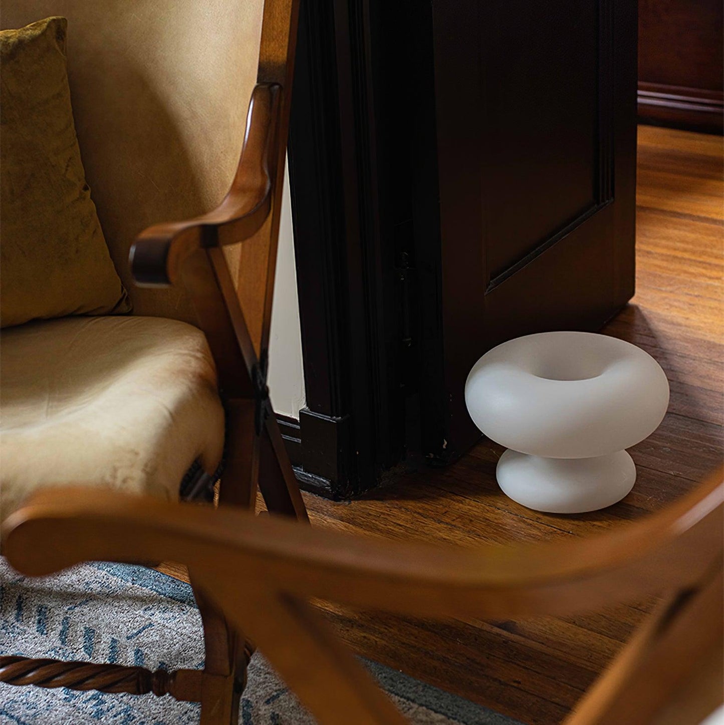 Lampe de Table Donut – Design Unique et Éclairage Doux pour une Ambiance Accueillante