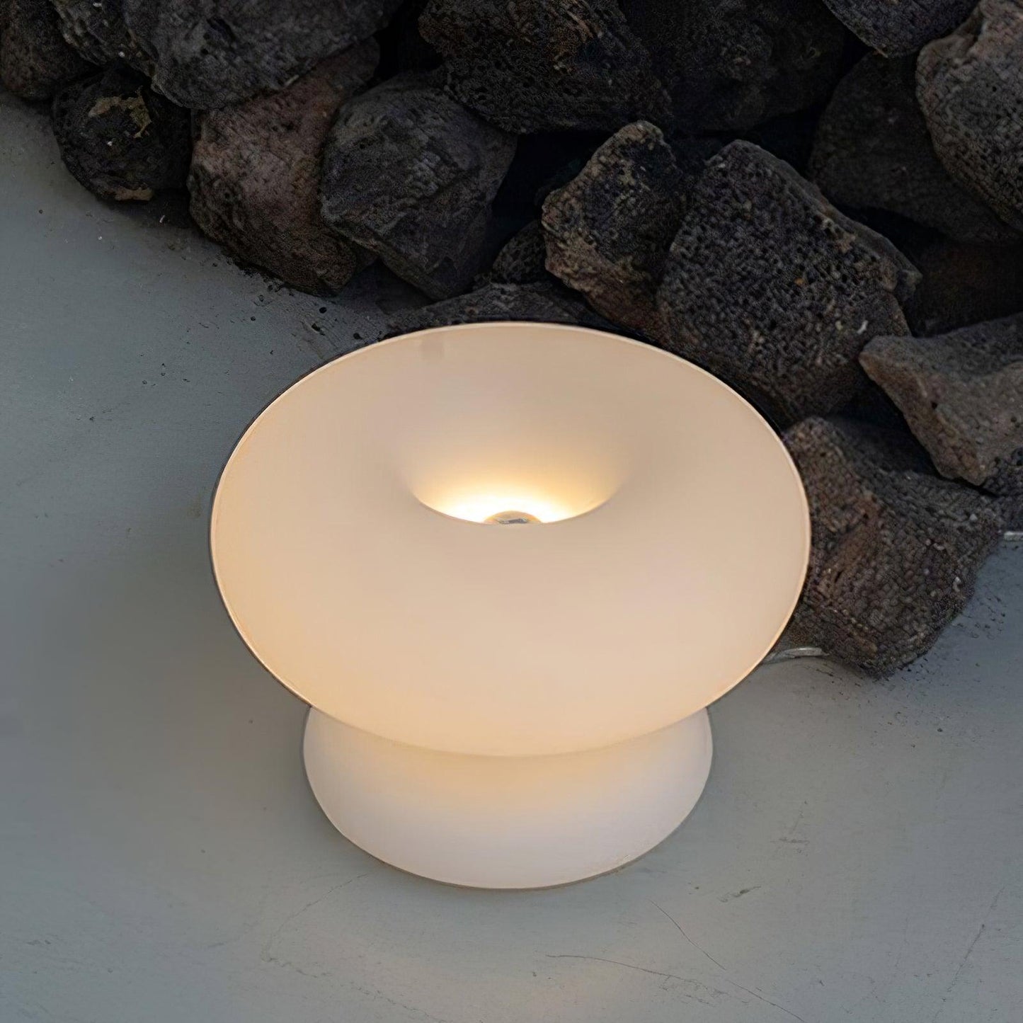 Lampe de Table Donut – Design Unique et Éclairage Doux pour une Ambiance Accueillante