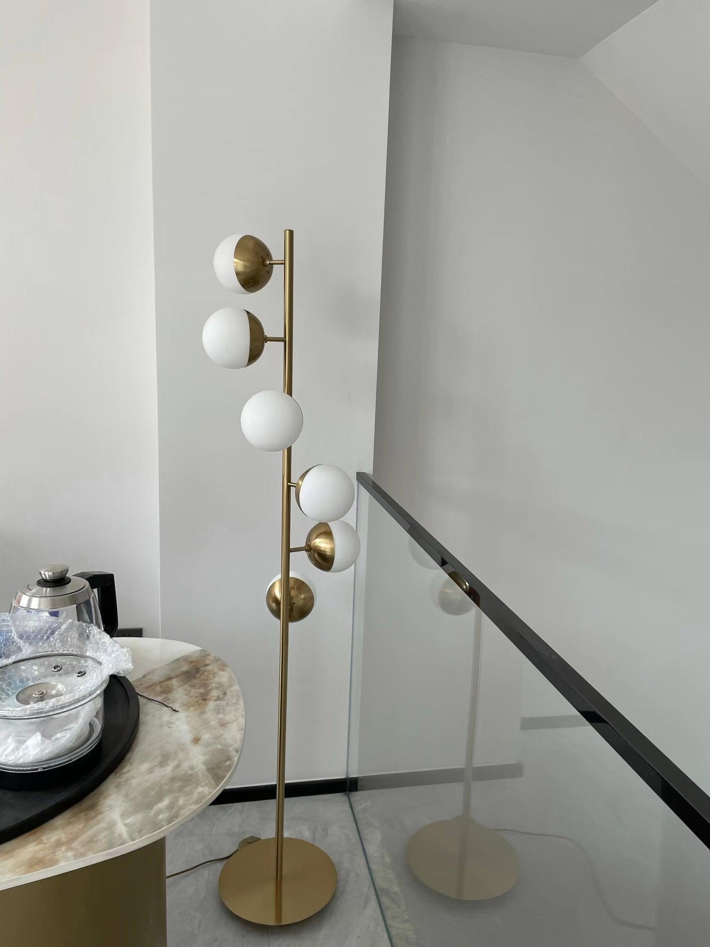 Lampe Arbre LED Doppler – Élégance Moderne avec Boules en Verre