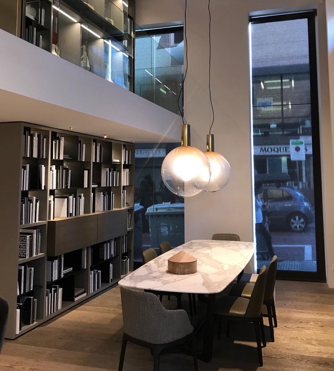 Lampe Suspendue Collection Isabel - Élégance et Lumière Douce pour Votre Chambre