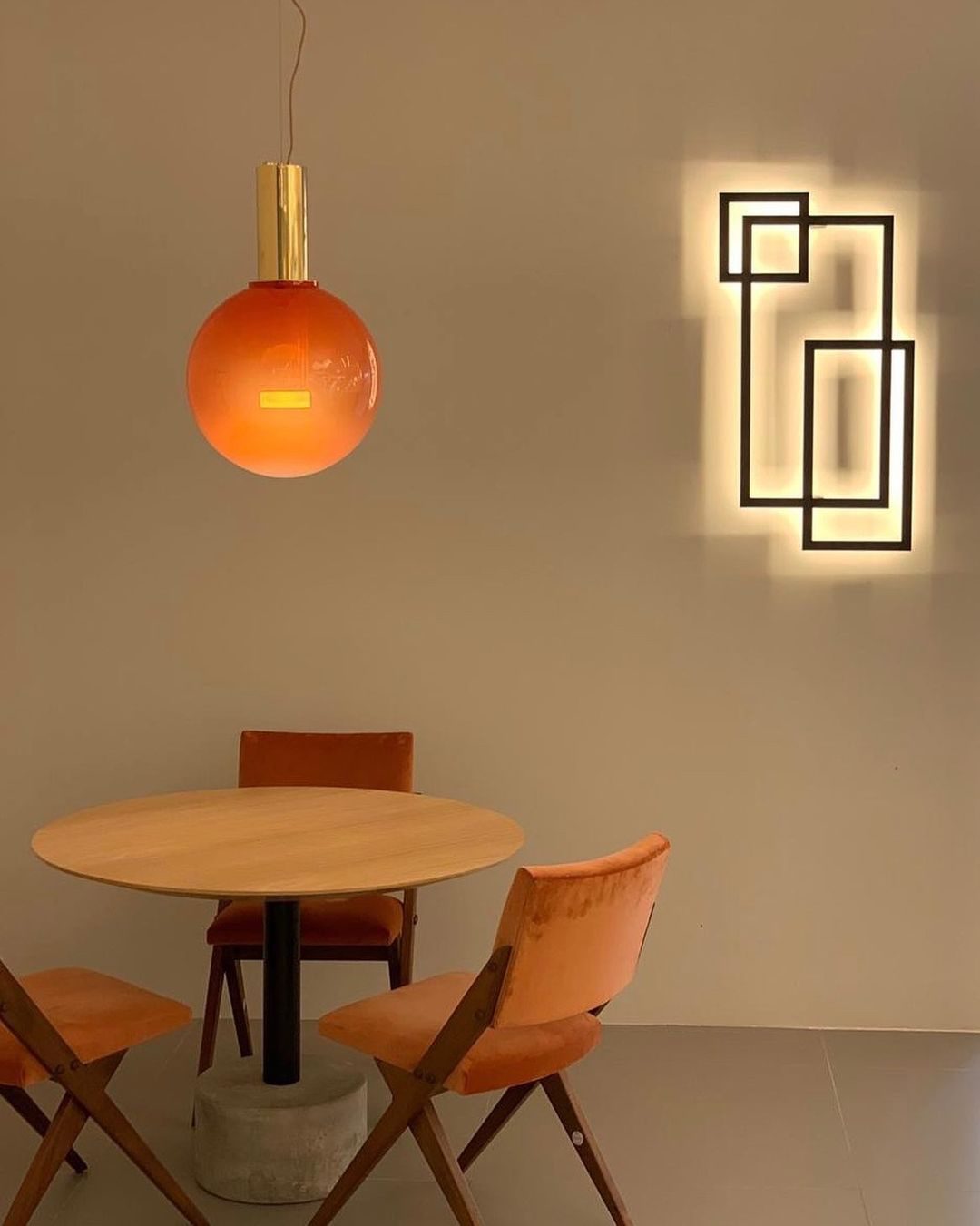 Lampe Suspendue Collection Isabel - Élégance et Lumière Douce pour Votre Chambre