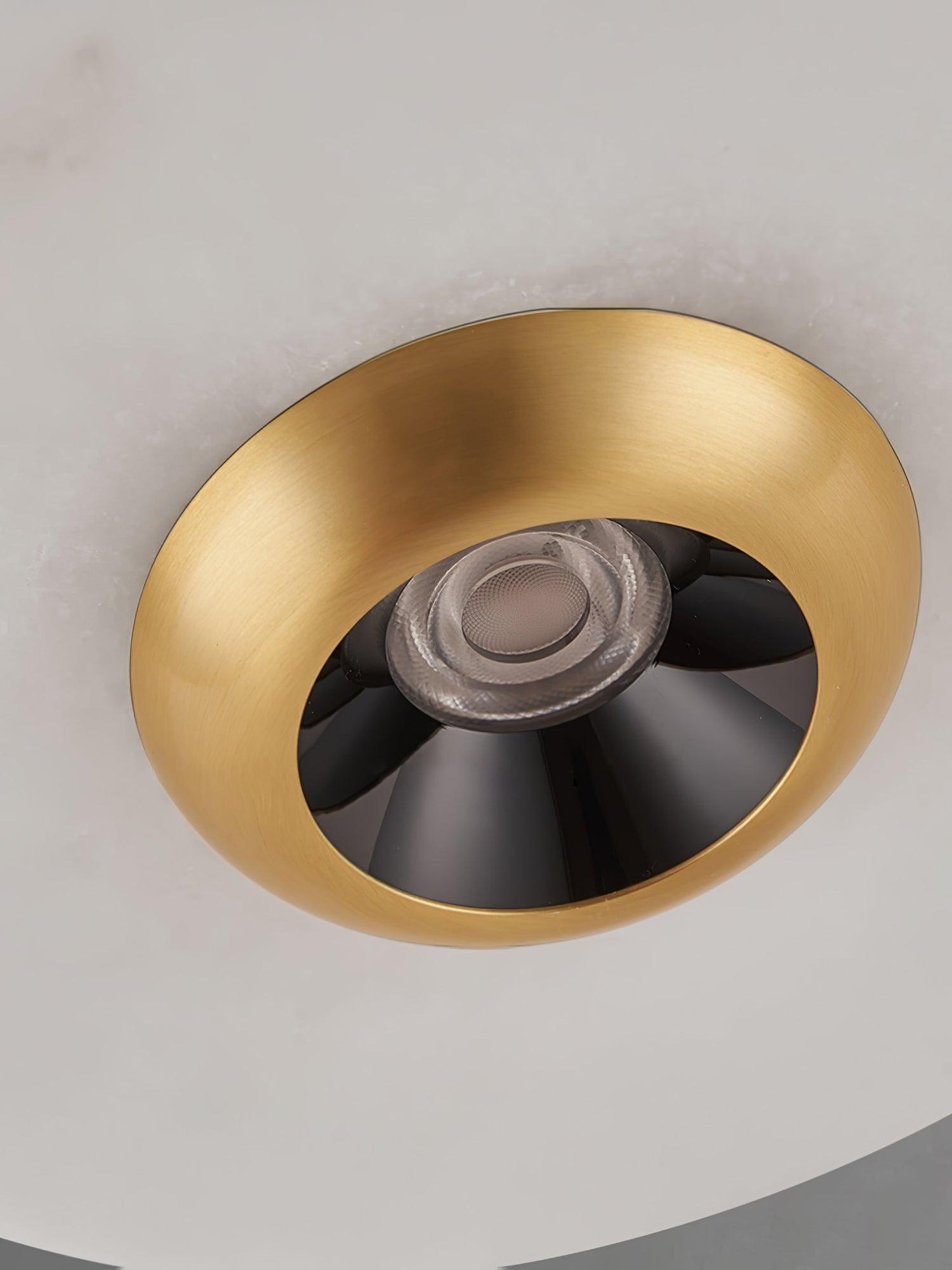 Suspension MarbleGlow – Design Moderne & Éclairage LED Intégré