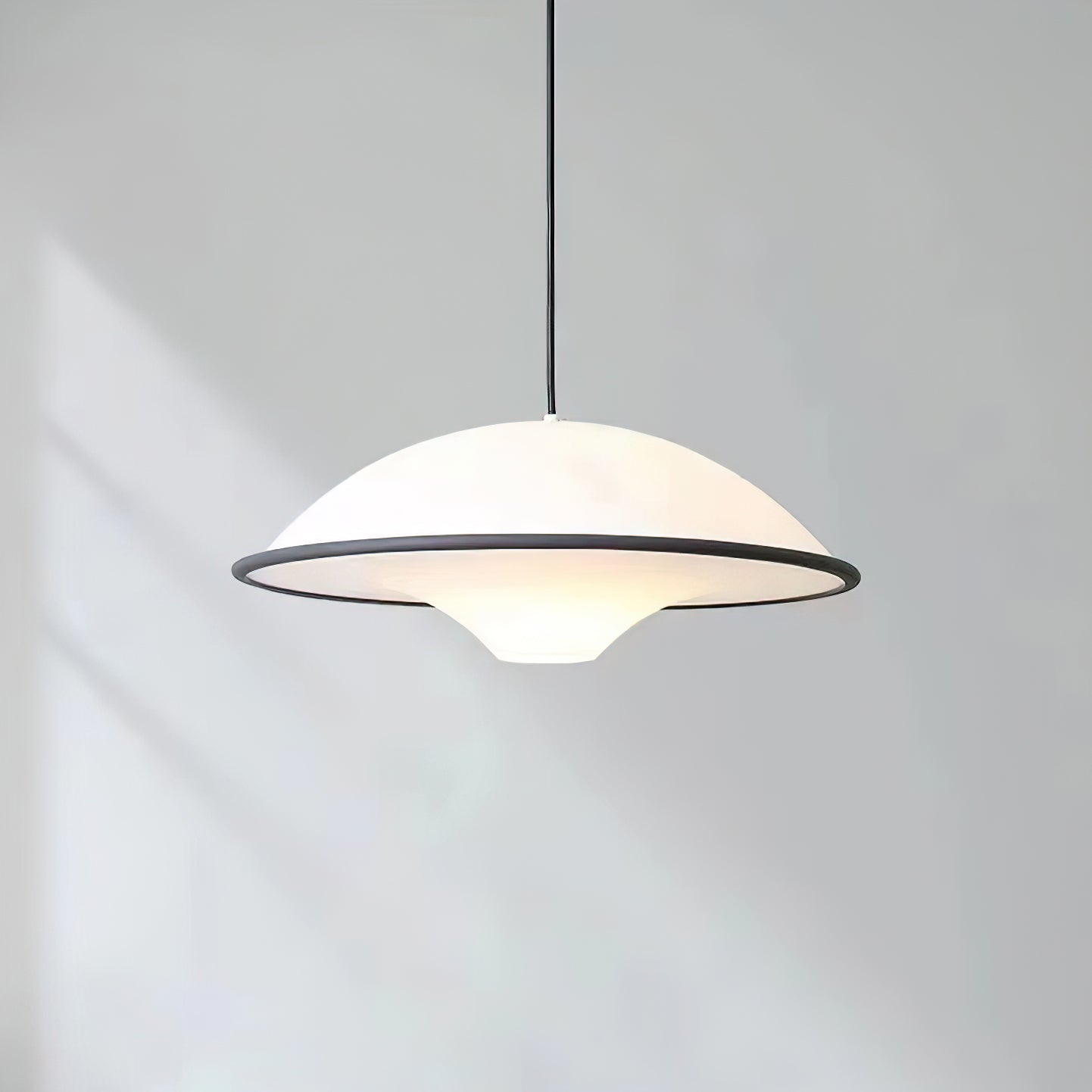 Suspension Moderne Fontana - Lampe LED Minimaliste Inspirée des UFOs