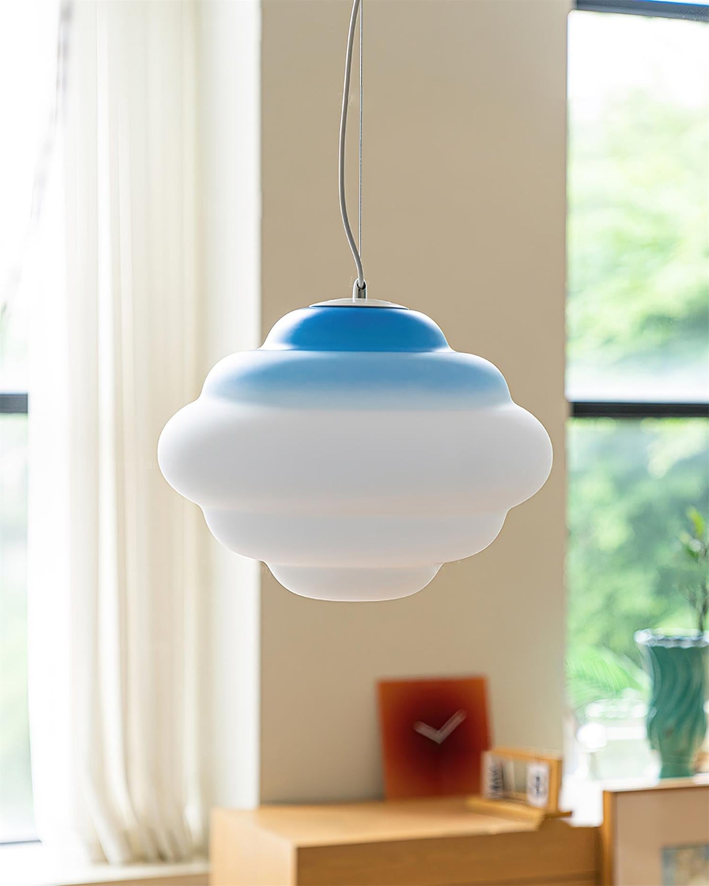 Suspension Gradient Cloudy en Verre Mat - Éclairage LED Décoratif Coloré