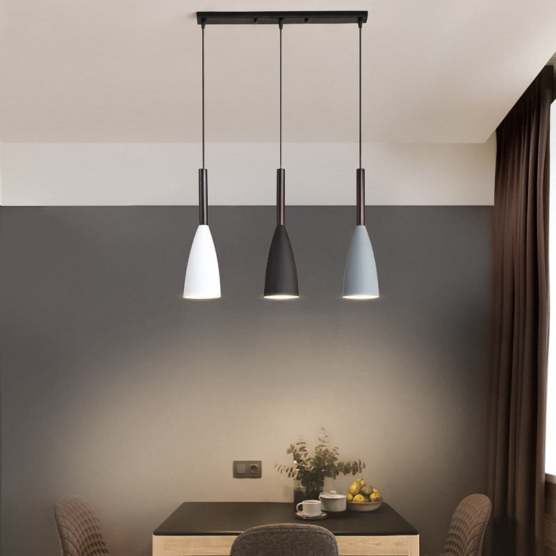 Suspension Scandinave Moderne à 3 Lumières – Design Contemporain avec Corps en Aluminium et Longueur Câble Ajustable