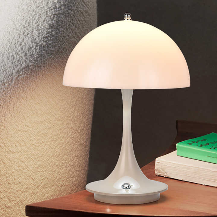 Lampe de Table EclatéAura™ Luxe – Raffinement et Éclat Élégant
