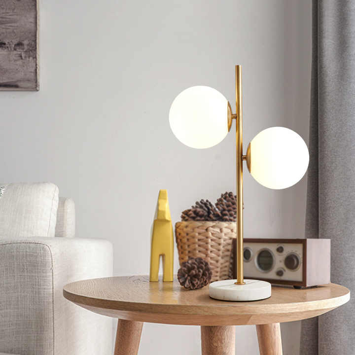 Lampe de Table Castel LED – Sans Fil, Rechargeable par USB, Éclairage Modulaire et Résistant à l'Eau