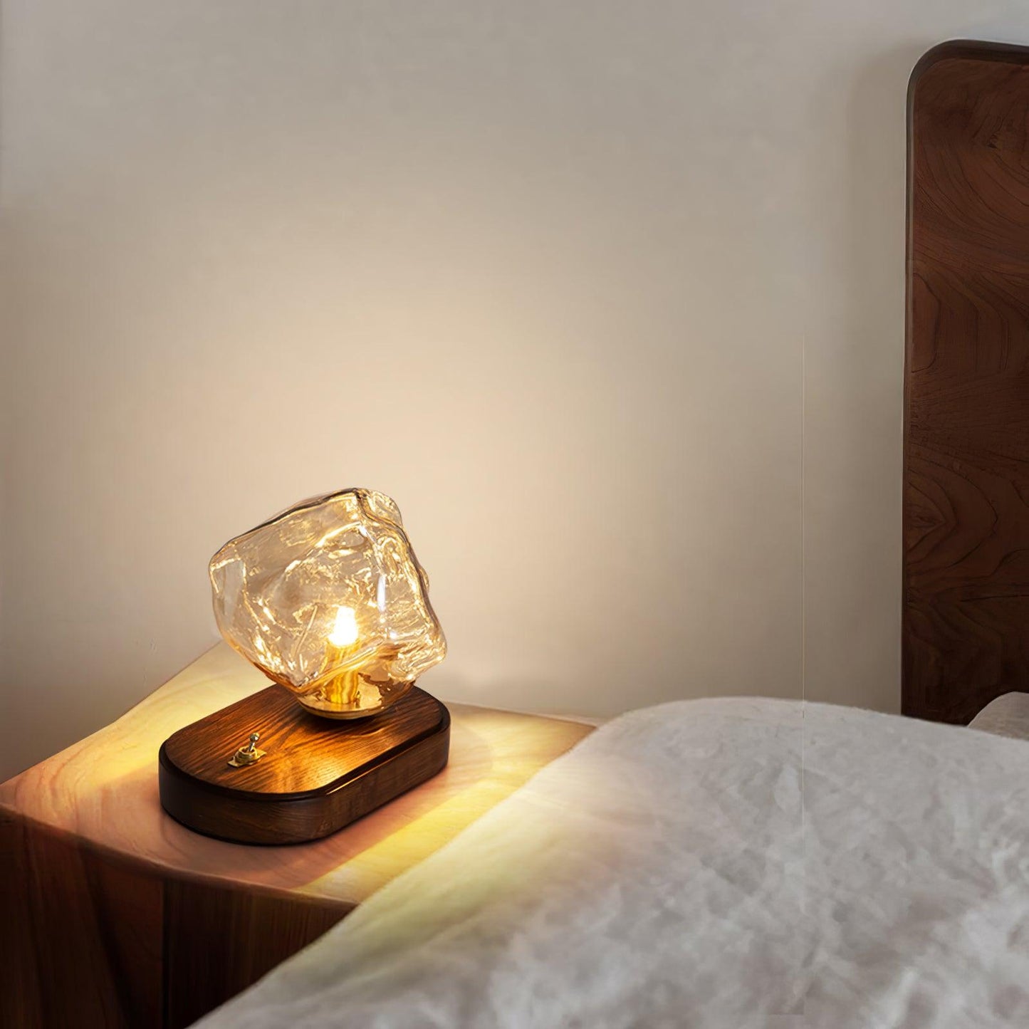 Lampe de Table en Verre Ice Stone – Design Élégant avec Base Métal et Bois