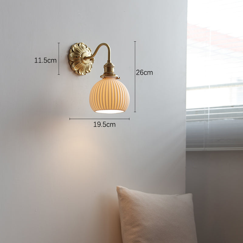 Applique Murale en Brassé et Céramique – Élégance Classique pour votre Intérieur
