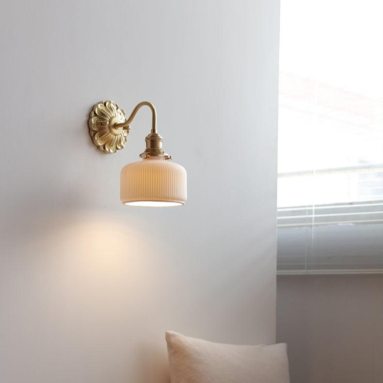 Applique Murale en Brassé et Céramique – Élégance Classique pour votre Intérieur