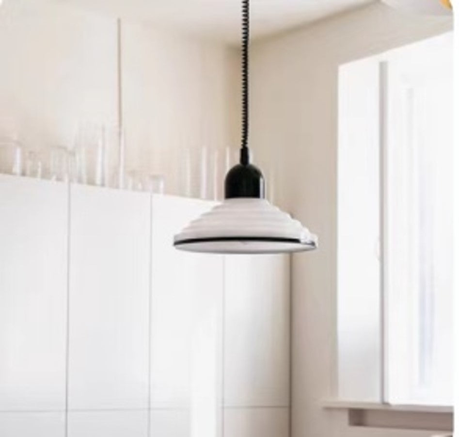 Suspension French Cream Wind Glass - Lampe en Verre Crème au Design Élégant