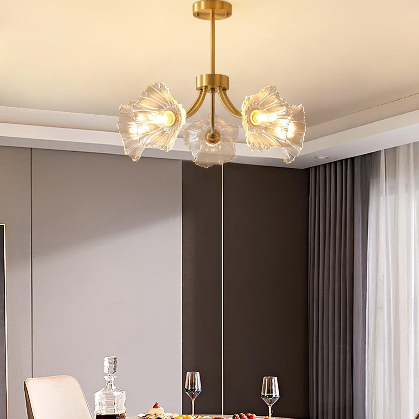 Lustre Kalin en Verre et Laiton - Design Élégant de Fleurs pour Salon et Salle à Manger