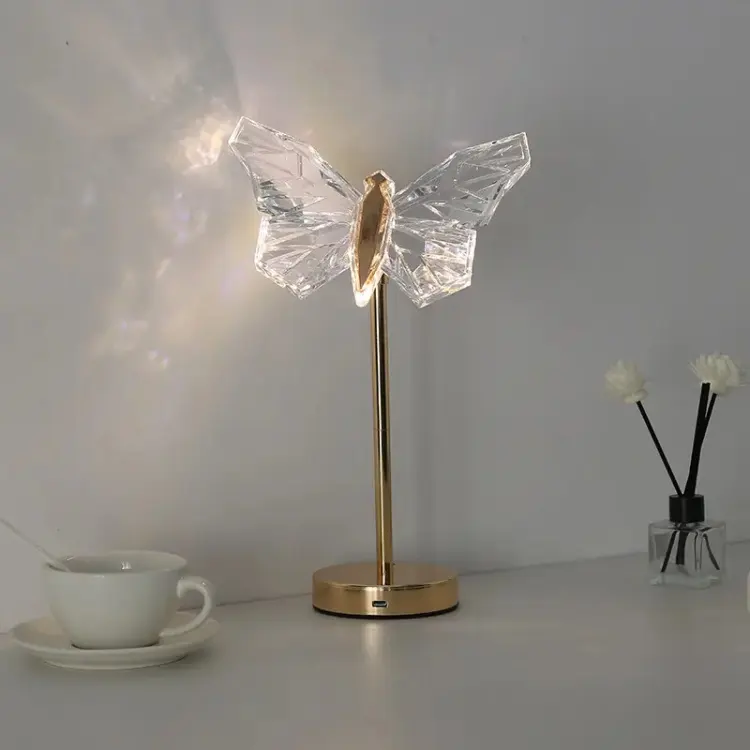 Lampe de Table Papillon Cristal – Éclairage Élégant et Charmant