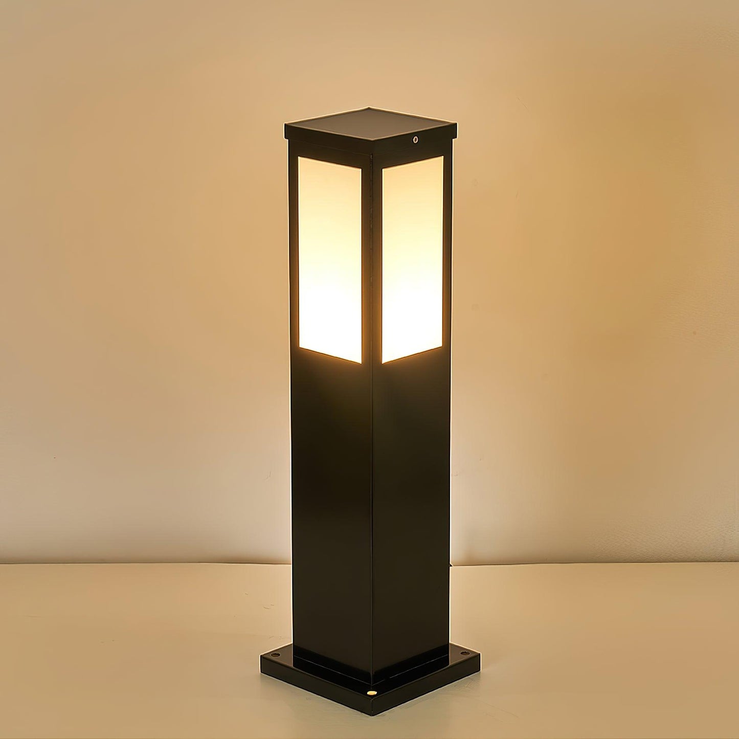 Lampe Extérieure Kuzco Poller – Éclairage Moderne en Aluminium avec LED Intégrée