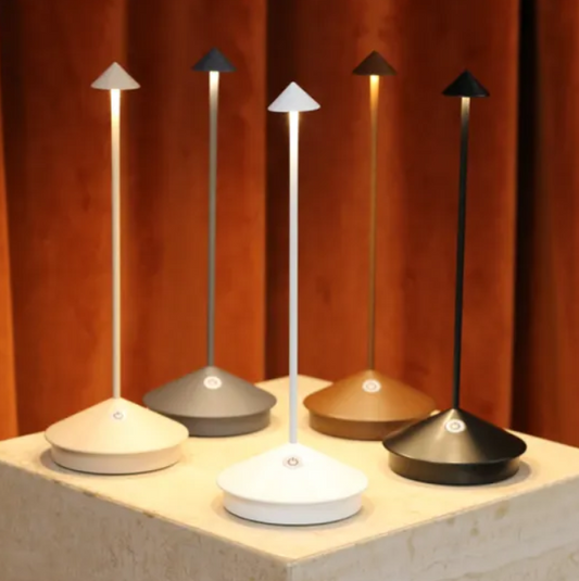 Lampe de Table LED Sans Fil – Design Moderne et Fonctionnel