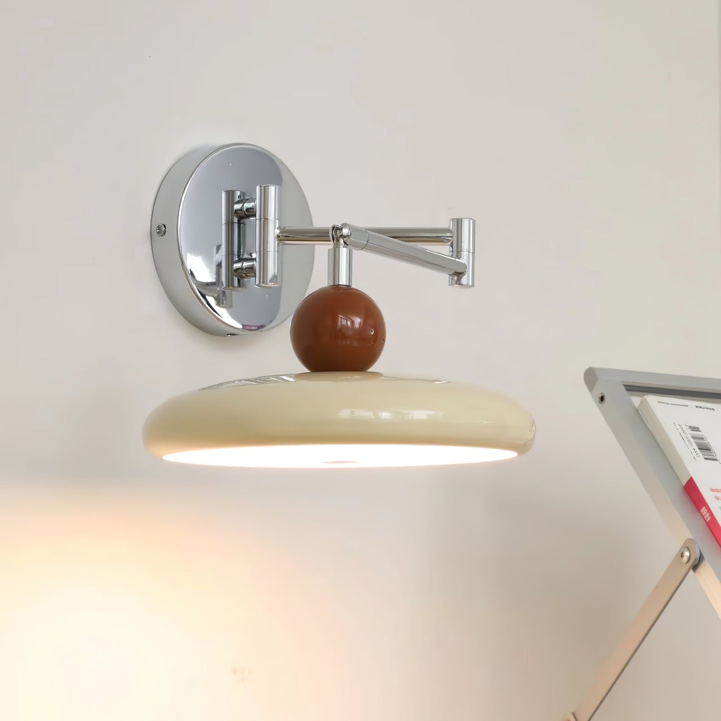 Lampe Murale Swing Arm Lola - Applique Moderne avec Bras Ajustable et LED Intégrée