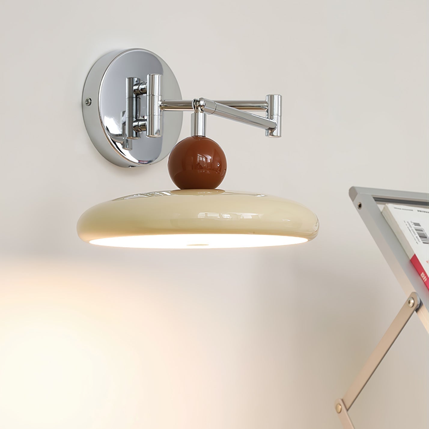 Lampe Murale Swing Arm Lola - Applique Moderne avec Bras Ajustable et LED Intégrée